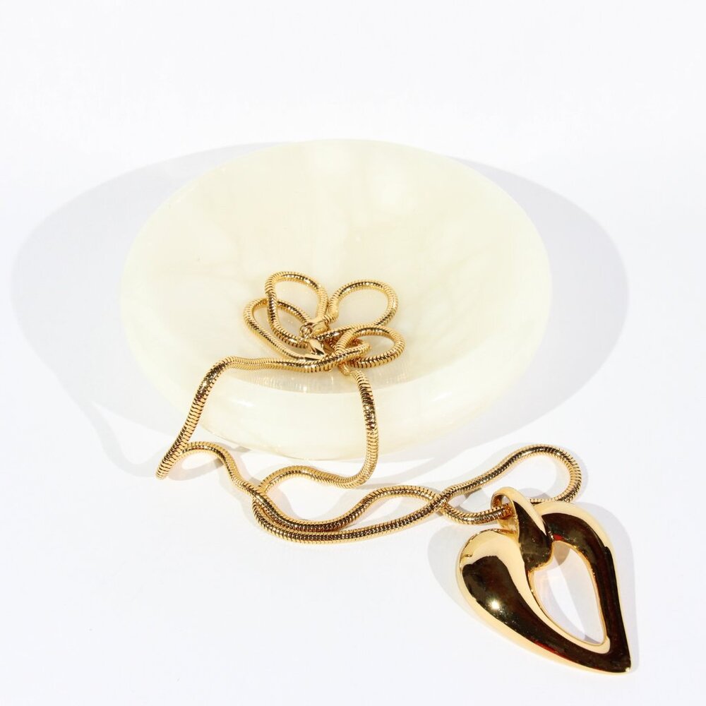 Vintage 90s Monet Gold Tone Heart Pendant Necklace - Picture 4 of 8